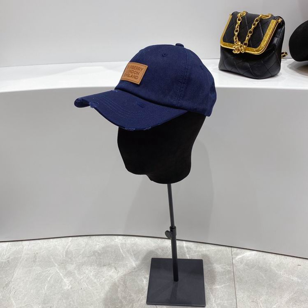 Bv*b*rry Hat